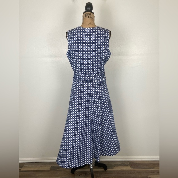 Leota Cindy Faux Wrap Soft Knit Midi Dress Size M Blue White Chain Print V-Neck - Picture 5 of 13